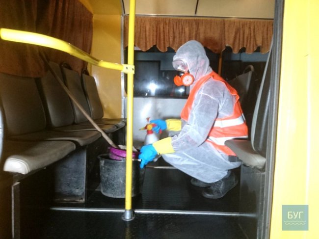 Попередження коронавірусу: як у місті на Волині дезінфікують маршрутки. ВІДЕО