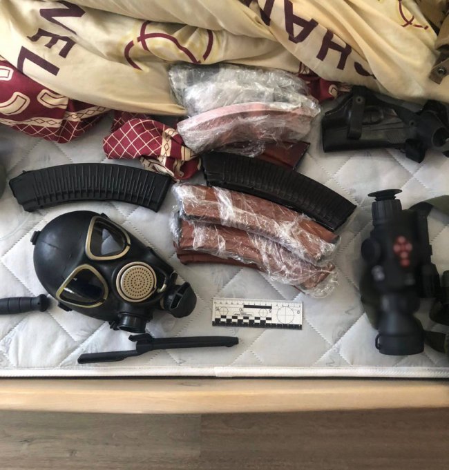 Волинські поліцейські затримали торговців зброєю. ФОТО