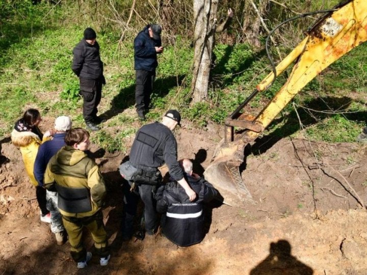 У перший день польсько-українських розкопок на Волині знайшли масове поховання 