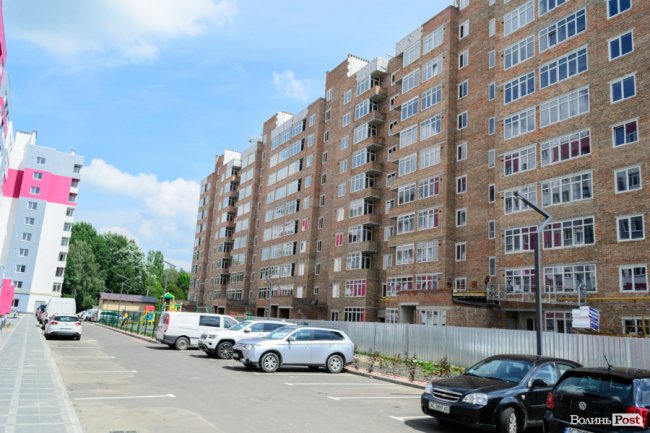 Фотозвіт із будівництва найяскравішого житлового комплексу Луцька* 