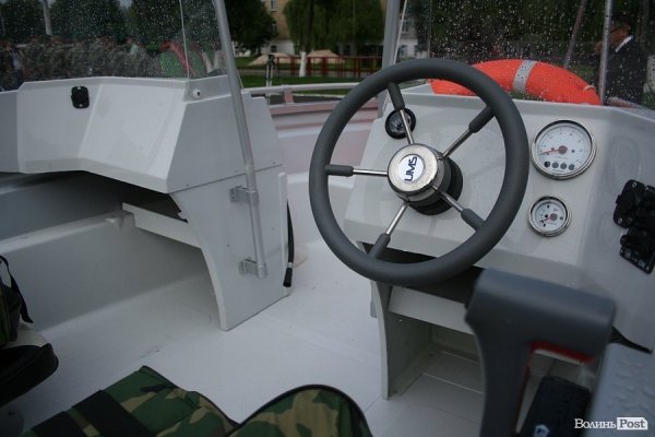 Луцьким прикордонникам надарували транспорту на 2,5 мільйона