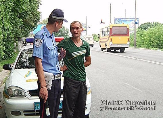 Працівники ДАІ Волині навчали «грамоти» водіїв. ФОТО.ВІДЕО