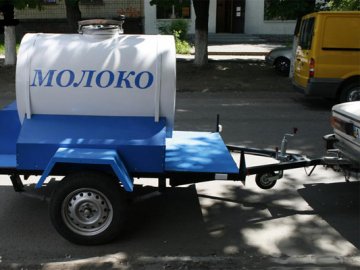 У Луцьку не дозволили торгувати молоком «з машин»