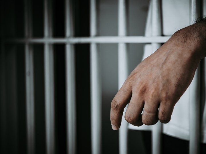 Волинянина увʼязнили за побиття та зґвалтування 90-літньої сусідки