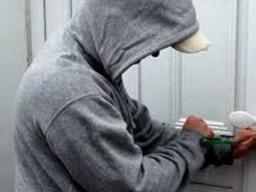 На Волині неповнолітній син обікрав будинок власної матері