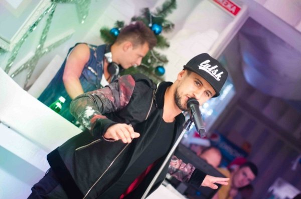 Клуб Seven Show Bar (фото взяті з http://vk.com/show_bar_7)