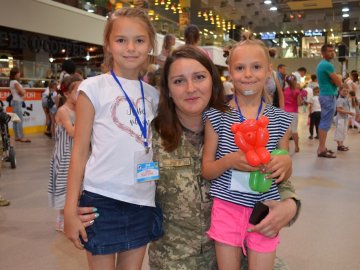 «Діти наших Героїв»: у «ПортСity» - свято для дітей волинських атовців. ФОТО