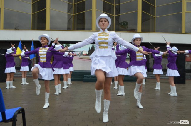 Урочиста Академія і танці: у центрі Луцька святкували День міста. ФОТО