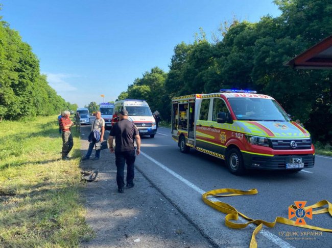 На Волині пасажирський автобус зіткнувся з МАЗом, серед потерпілих – дитина. ФОТО