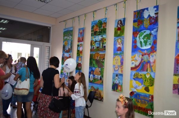 Виставка дитячих картин «Україна майбуття». ФОТО