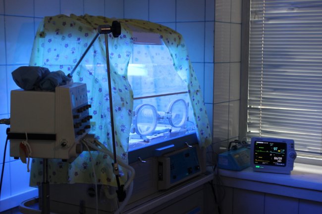 У Луцьку за недоношеними дітками стежитиме сучасна техніка від ПриватБанку*