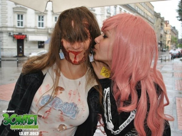 Львовом розгулювали зомбі. ФОТО. ВІДЕО