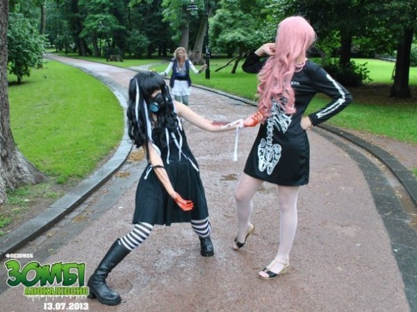 Львовом розгулювали зомбі. ФОТО. ВІДЕО