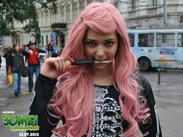 Львовом розгулювали зомбі. ФОТО. ВІДЕО