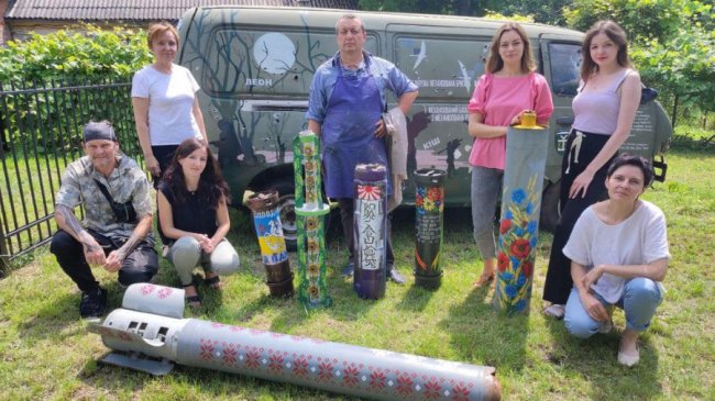 Волинські художники перетворили авто з фронту на артобʼєкт