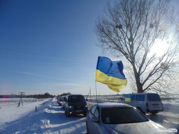 Як волинські автомайданівці пікетували маєтки регіоналів. ФОТО. ВІДЕО