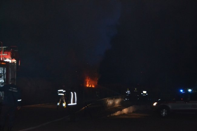 На рівненському вокзалі горів потяг. ФОТО