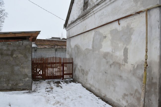 Лучанці, яка 40 років працювала водієм тролейбуса, допомогли з ремонтом. ФОТО