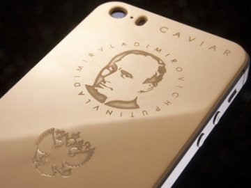 Виготовили iPhone із золотим Путіним. ФОТО
