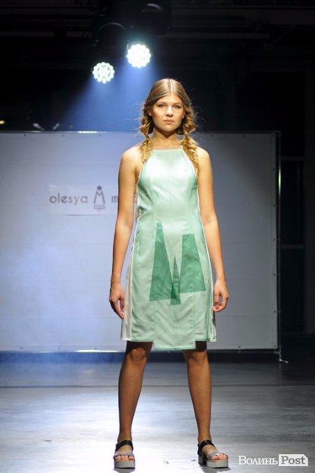 Свято краси і моди: як мийку в Луцьку перетворили на модний подіум