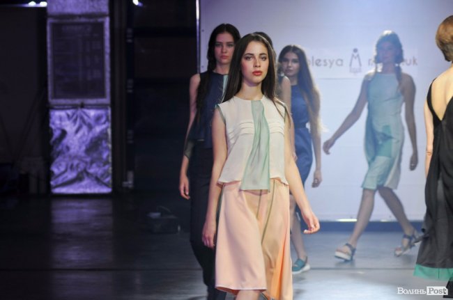 Свято краси і моди: як мийку в Луцьку перетворили на модний подіум