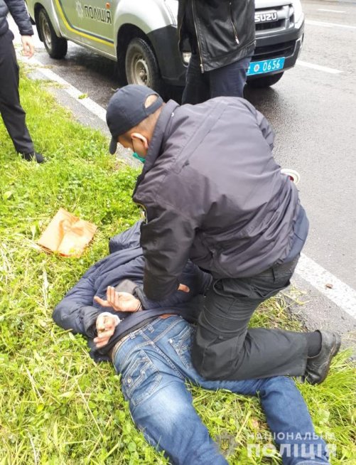 На Волині на гарячому спіймали наркоторговця. ФОТО