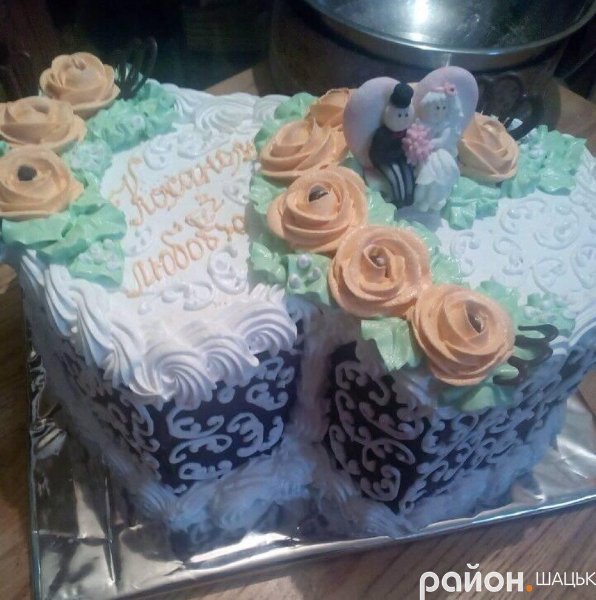 Коровай – у Китай: історія волинської майстрині весільних солодощів. ФОТО