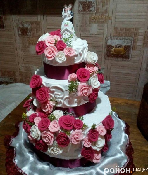 Коровай – у Китай: історія волинської майстрині весільних солодощів. ФОТО