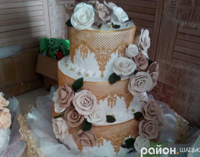 Коровай – у Китай: історія волинської майстрині весільних солодощів. ФОТО