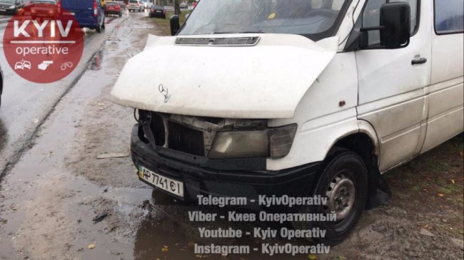 Моторошна аварія під Києвом: понівечені автобуси та 6 потерпілих