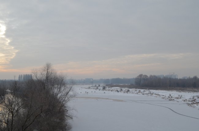 У Луцьку на Стиру почався сезон зимової риболовлі. ФОТО