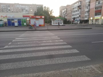 У Луцьку біля небезпечного переходу просять встановити світлофор