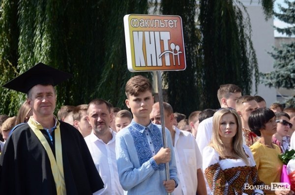 Нові студенти політеху пройшлися червоною доріжкою. ФОТОРЕПОРТАЖ