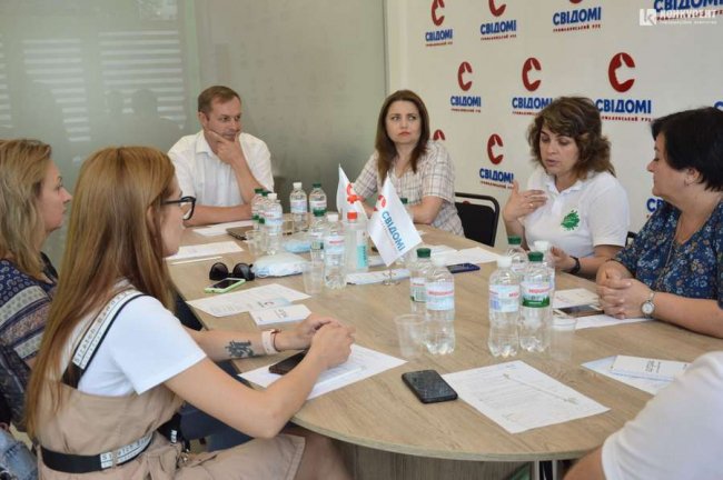 Луцький сморід змістився і тепер докучає центру міста та прилеглим селам