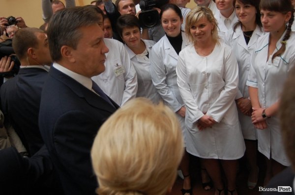 Янукович відвідав Волинську обласну клінічну лікарню. ФОТО