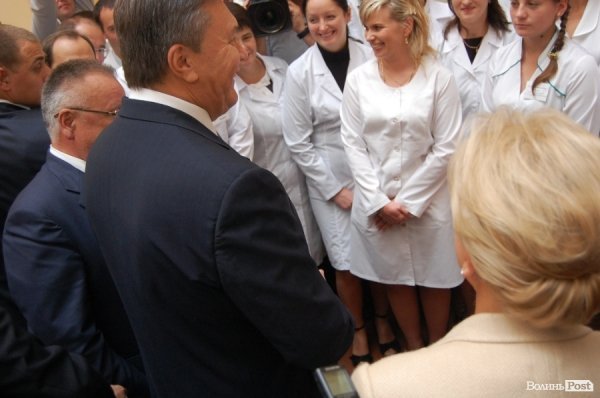 Янукович відвідав Волинську обласну клінічну лікарню. ФОТО
