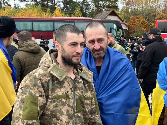 Україна повернула з полону 270 військових. ФОТО