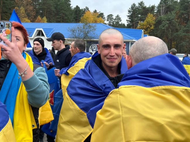Україна повернула з полону 270 військових. ФОТО