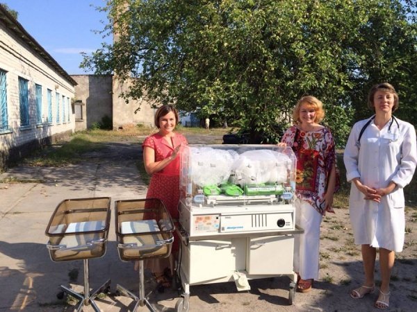 Патріоти з Францї передали допомогу волинським лікарням. ФОТО