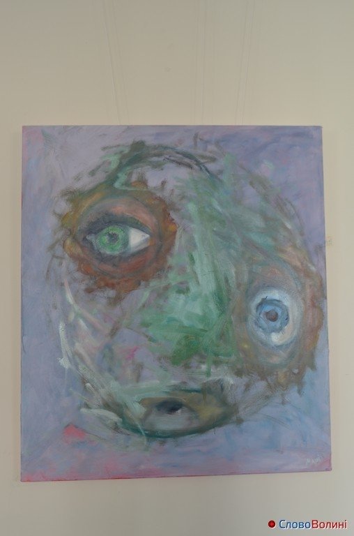 У Луцьку – виставка картин «з сенсом». ФОТО