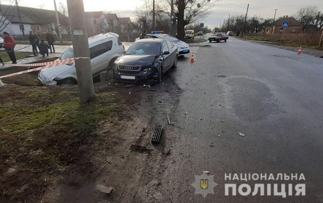 У Луцьку – подвійна аварія: постраждало 6 людей. ФОТО. ОНОВЛЕНО