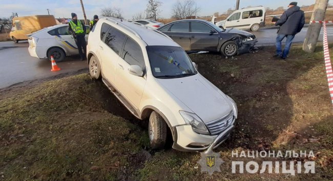У Луцьку – подвійна аварія: постраждало 6 людей. ФОТО. ОНОВЛЕНО