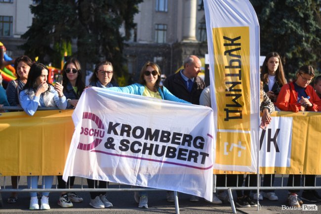 «Бойовий» настрій і віра в себе: як команда «КроШу» підкорювала шостий «Дмитрук Лучеськ Півмарафон». ФОТО*