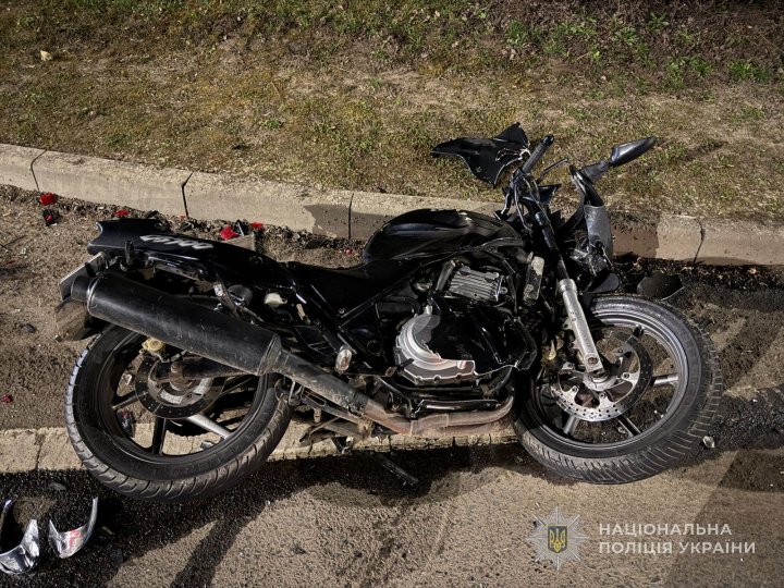 При виїзді з Луцька зіткнулися авто та мотоцикл: є постраждалі