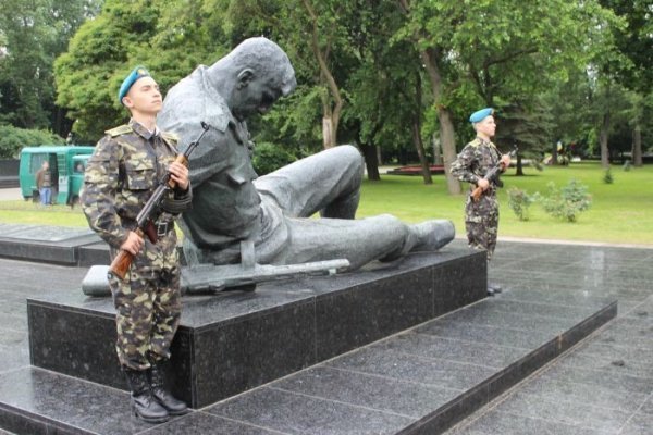 У Луцьку вшанували полеглих у Великій Вітчизняній війні. ФОТО