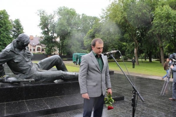 У Луцьку вшанували полеглих у Великій Вітчизняній війні. ФОТО