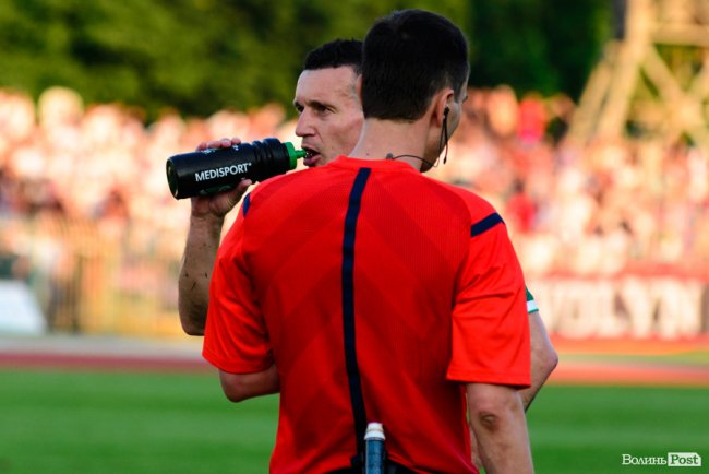 «Волинь» – «Карпати»: великий фотозвіт із нашумілого матчу