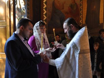 Відомий луцький активіст повінчався з коханою. ФОТО