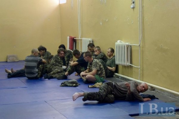 Бійці батальйону «Айдар» тримають в полоні 18 сепаратистів. ФОТО. ВІДЕО