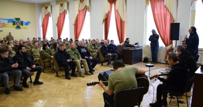 Гурт «Друга Ріка» приїхав до Луцька, щоб виступити для прикордонників. ФОТО, ВІДЕО